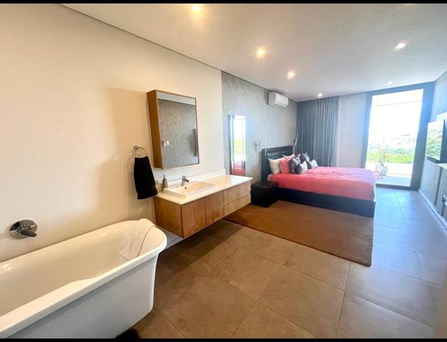 2 BEDROOM APARTMENT FOR SALE IN SHEFFIELD BEACH